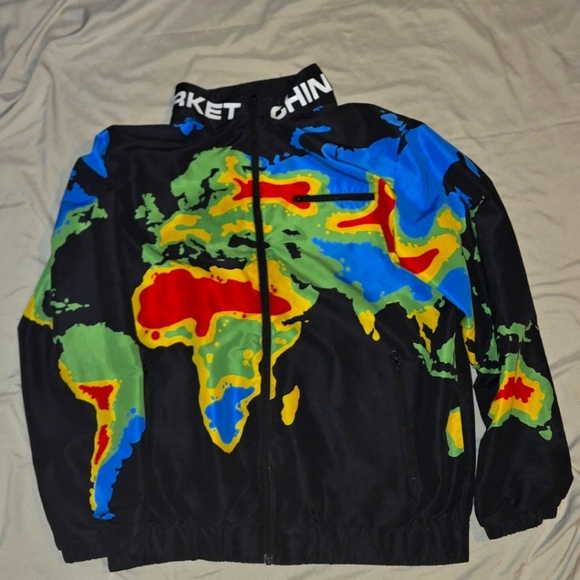 CHINATOWN MARKET GLOBAL CITIZEN PRINT WINDBREAKER - Picture 1 of 4